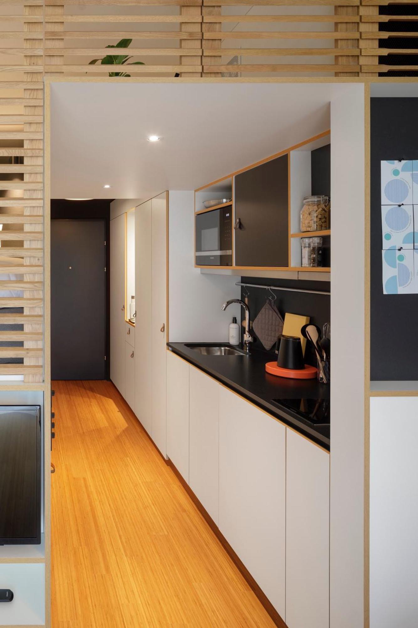 Loft mit Achterbahnblick