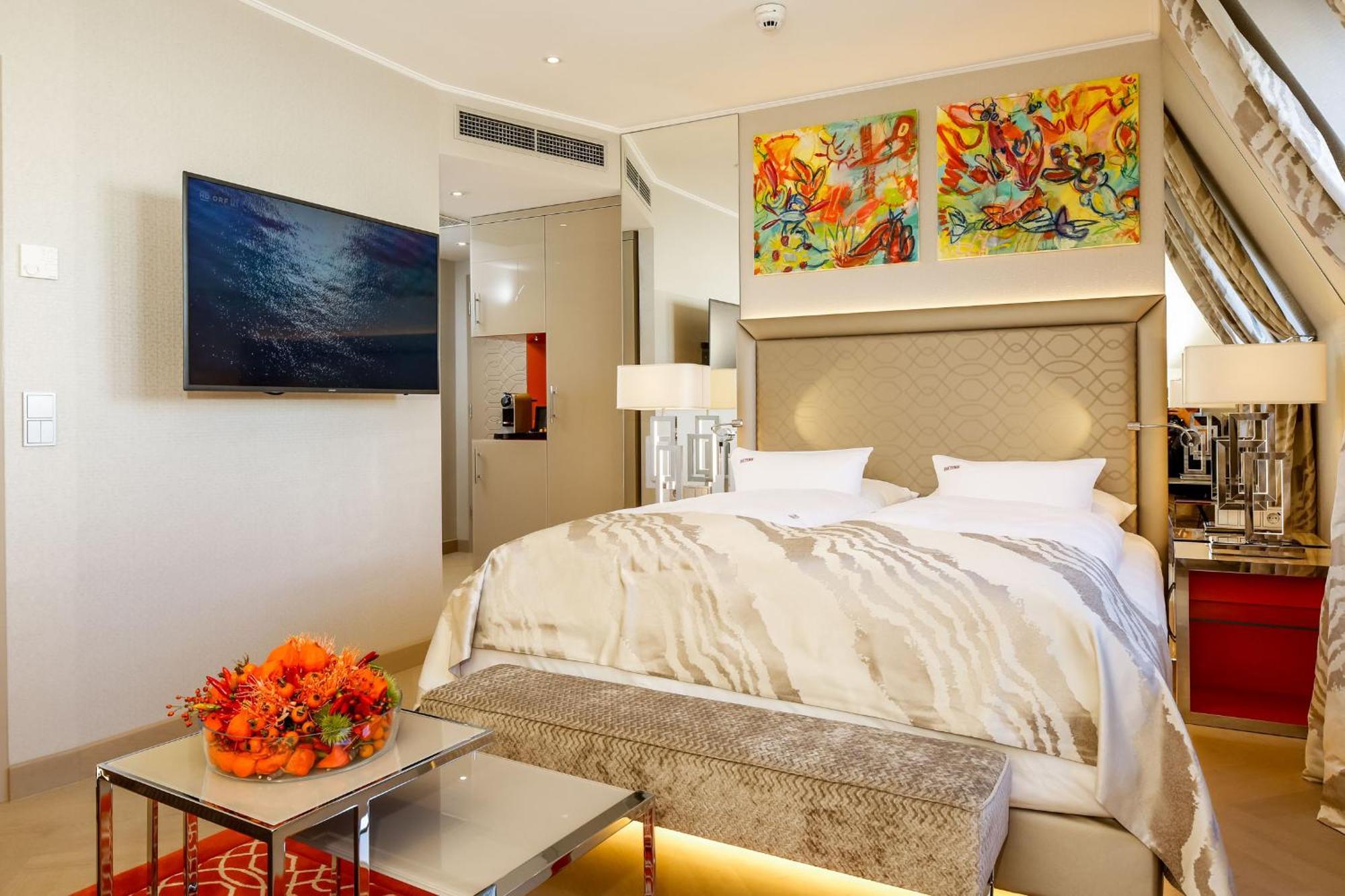 Superior Room,1275564556:JPEG