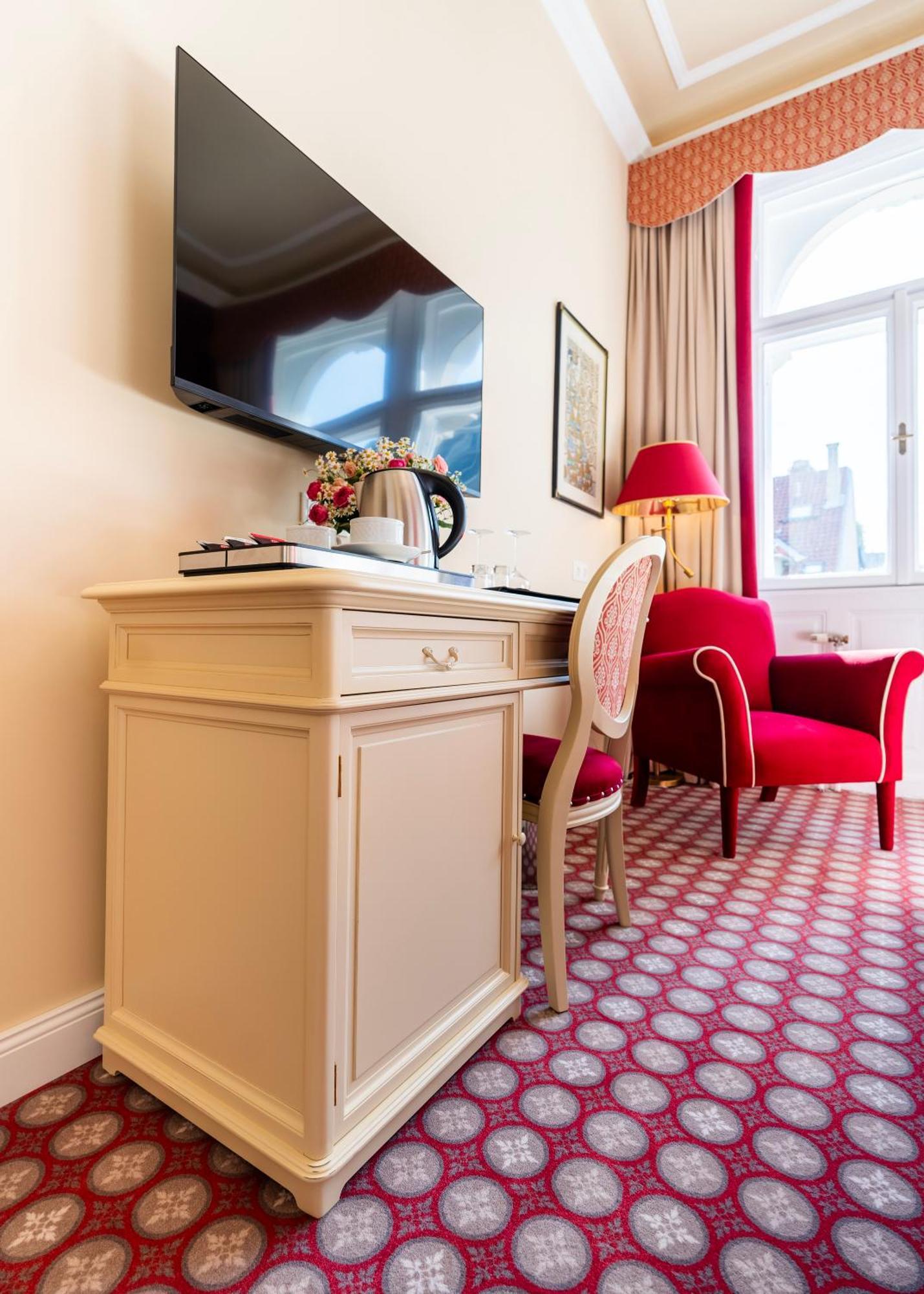 Double Room,1600212436:JPEG