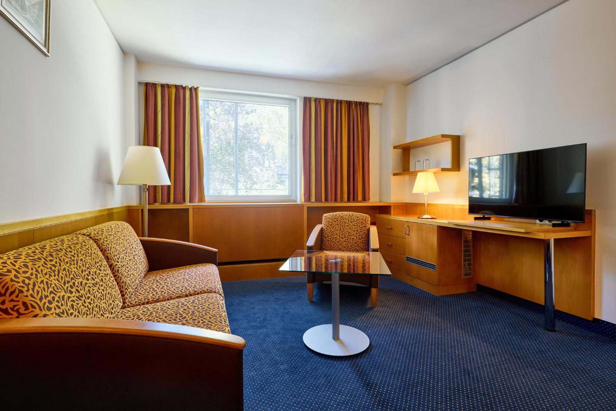 Classic Suite,1706776099:JPEG