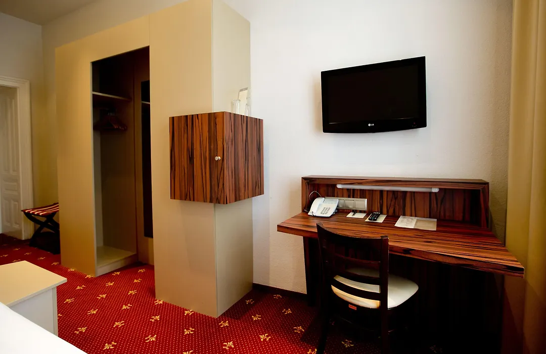 Hotel Fuerst Metternich-1